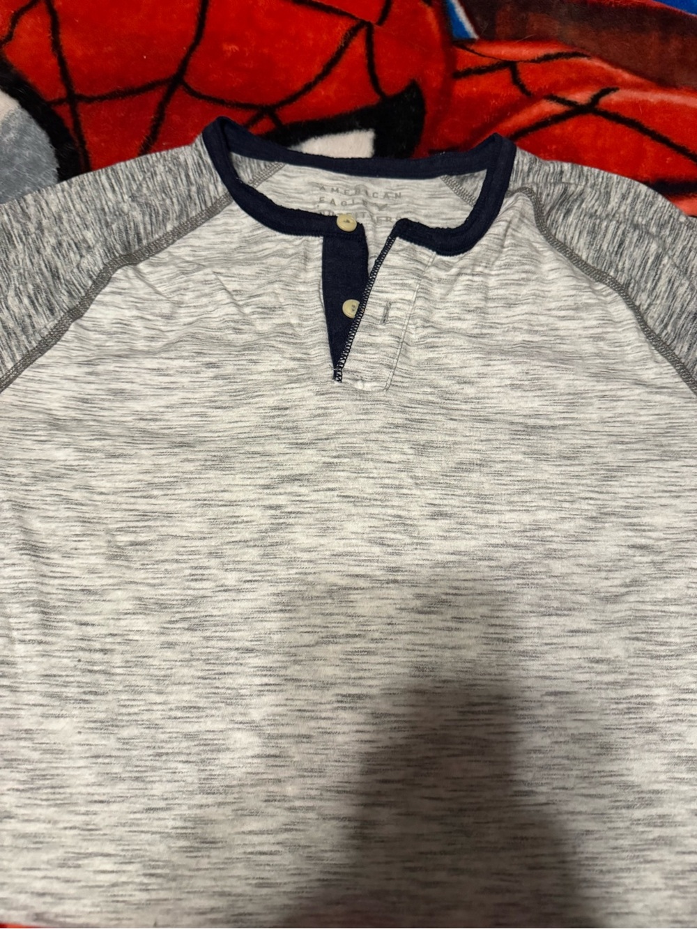 American Eagle Outfitters Heather Gray Short Sleeve Henley with Navy Trim